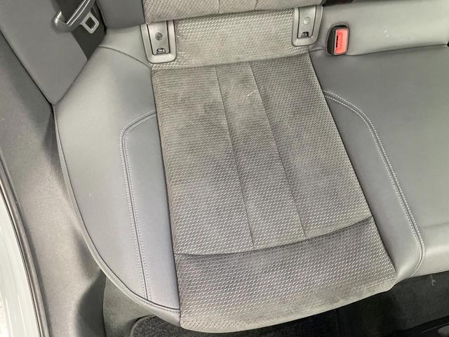 Ａ４アバント ３５ＴＦＳＩ　Ｓライン　パークアシストパッケージ　マトリクスＬＥＤヘッドライトパッケージ　シートヒーター　地デジＴＶチューナー　レーダークルーズ　ＡｐｐｌｅＣａｒＰｌａｙ　全周囲カメラ　スマートキー　ＥＴＣ車載器　禁煙車（36枚目）
