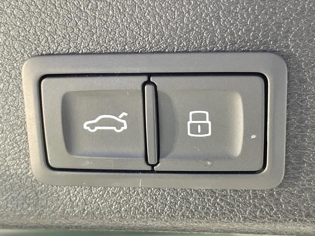 Ａ４アバント ３５ＴＦＳＩ　Ｓライン　パークアシストパッケージ　マトリクスＬＥＤヘッドライトパッケージ　シートヒーター　地デジＴＶチューナー　レーダークルーズ　ＡｐｐｌｅＣａｒＰｌａｙ　全周囲カメラ　スマートキー　ＥＴＣ車載器　禁煙車（47枚目）