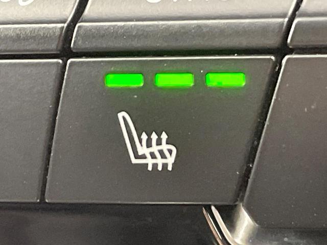 ２シリーズ ２１８ｄ　ｘＤｒｉｖｅアクティブツアラーラグジュアリ　パーキングサポートパッケージ　コンフォートパッケージ　黒革シート　純正ナビ　Ｂｌｕｅｔｏｏｔｈ　バックカメラ　クリアランスソナー　前席シートヒーター　前席パワーシート　ＥＴＣ車載器　禁煙車（7枚目）