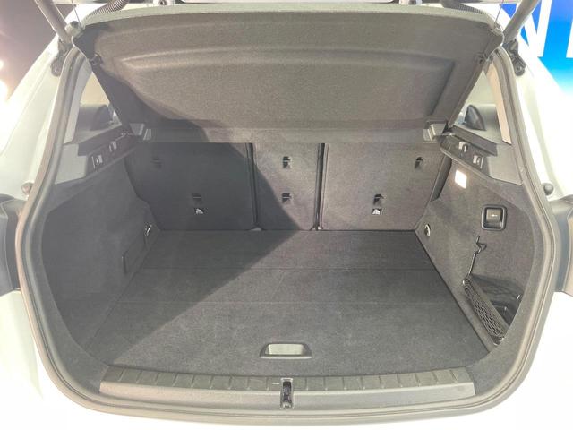 ２シリーズ ２１８ｄ　ｘＤｒｉｖｅアクティブツアラーラグジュアリ　パーキングサポートパッケージ　コンフォートパッケージ　黒革シート　純正ナビ　Ｂｌｕｅｔｏｏｔｈ　バックカメラ　クリアランスソナー　前席シートヒーター　前席パワーシート　ＥＴＣ車載器　禁煙車（11枚目）