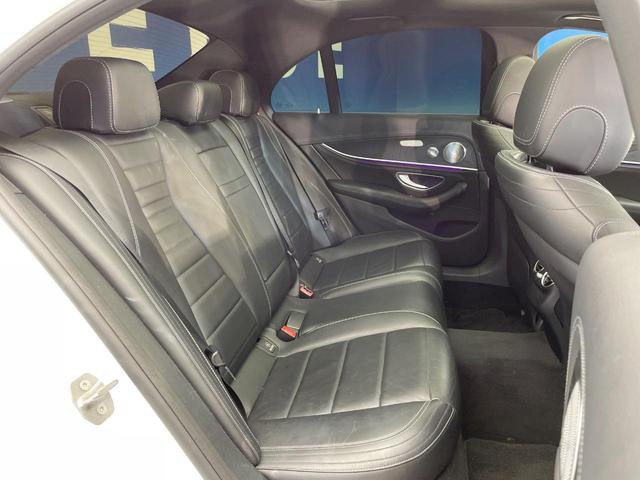 Ｅクラス Ｅ２２０ｄ　アバンギャルド　スポーツ　レザーエクスクルーシブＰＫＧ　パノラミックスライディングルーフ　レーダークルーズコントロール　３６０度カメラ　ブラインドアウポットアシスト　全席シートヒーター　前席パワーシート　純正ナビ　禁煙車（10枚目）