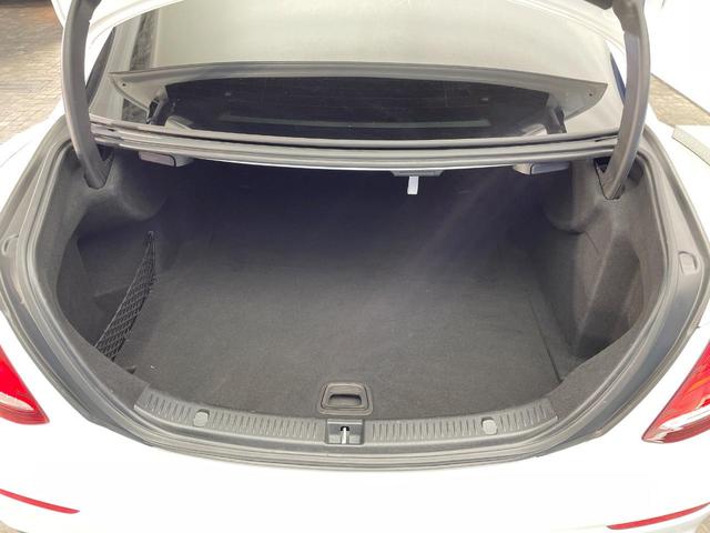 Ｅクラス Ｅ２２０ｄ　アバンギャルド　スポーツ　レザーエクスクルーシブＰＫＧ　パノラミックスライディングルーフ　レーダークルーズコントロール　３６０度カメラ　ブラインドアウポットアシスト　全席シートヒーター　前席パワーシート　純正ナビ　禁煙車（11枚目）