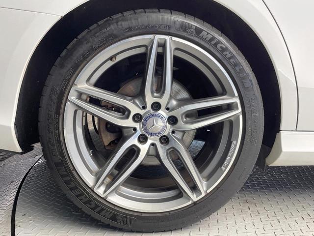 Ｅクラス Ｅ２２０ｄ　アバンギャルド　スポーツ　レザーエクスクルーシブＰＫＧ　パノラミックスライディングルーフ　レーダークルーズコントロール　３６０度カメラ　ブラインドアウポットアシスト　全席シートヒーター　前席パワーシート　純正ナビ　禁煙車（32枚目）