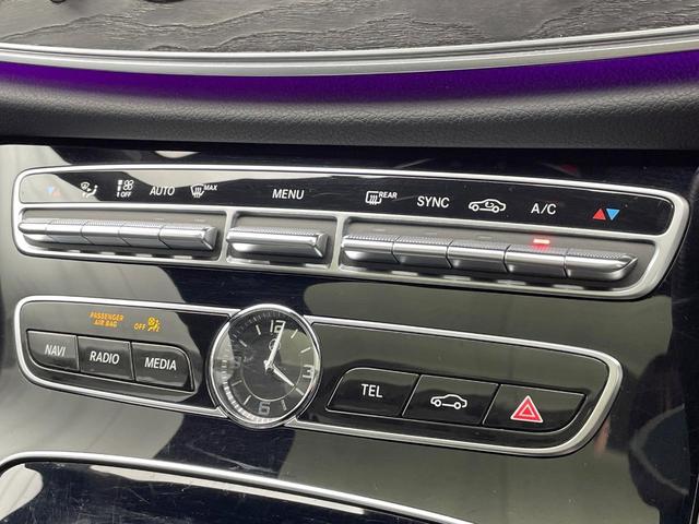 Ｅクラス Ｅ２２０ｄ　アバンギャルド　スポーツ　レザーエクスクルーシブＰＫＧ　パノラミックスライディングルーフ　レーダークルーズコントロール　３６０度カメラ　ブラインドアウポットアシスト　全席シートヒーター　前席パワーシート　純正ナビ　禁煙車（56枚目）