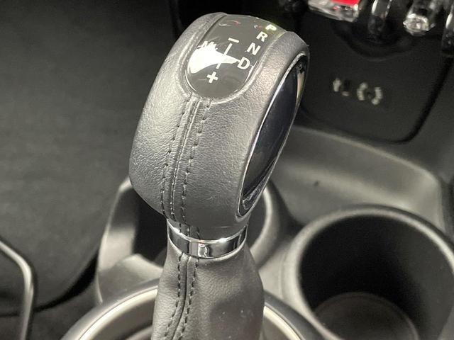 ＭＩＮＩ クーパーＳ　５ドア　純正ナビ　Ｂｌｕｅｔｏｏｔｈ　コンフォートアクセス　ＬＥＤヘッドランプ　純正１６インチアルミホイール　アイドリングストップ　横滑り防止装置　盗難防止システム　ＵＳＢ入力端子　ＥＴＣ　禁煙車（13枚目）