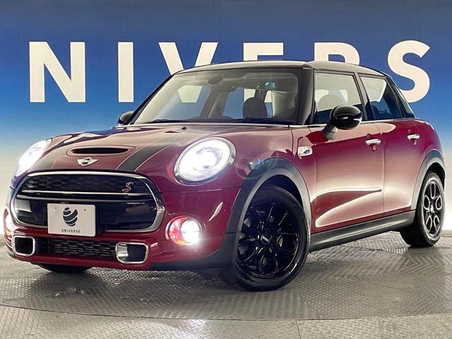 ＭＩＮＩ クーパーＳ　５ドア　純正ナビ　Ｂｌｕｅｔｏｏｔｈ　コンフォートアクセス　ＬＥＤヘッドランプ　純正１６インチアルミホイール　アイドリングストップ　横滑り防止装置　盗難防止システム　ＵＳＢ入力端子　ＥＴＣ　禁煙車（14枚目）