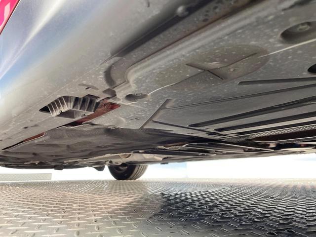 ＭＩＮＩ クーパーＳ　５ドア　純正ナビ　Ｂｌｕｅｔｏｏｔｈ　コンフォートアクセス　ＬＥＤヘッドランプ　純正１６インチアルミホイール　アイドリングストップ　横滑り防止装置　盗難防止システム　ＵＳＢ入力端子　ＥＴＣ　禁煙車（27枚目）