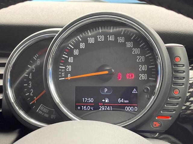 ＭＩＮＩ クーパーＳ　５ドア　純正ナビ　Ｂｌｕｅｔｏｏｔｈ　コンフォートアクセス　ＬＥＤヘッドランプ　純正１６インチアルミホイール　アイドリングストップ　横滑り防止装置　盗難防止システム　ＵＳＢ入力端子　ＥＴＣ　禁煙車（49枚目）