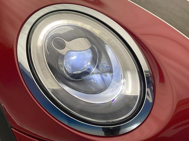 ＭＩＮＩ クーパーＳ　５ドア　純正ナビ　Ｂｌｕｅｔｏｏｔｈ　コンフォートアクセス　ＬＥＤヘッドランプ　純正１６インチアルミホイール　アイドリングストップ　横滑り防止装置　盗難防止システム　ＵＳＢ入力端子　ＥＴＣ　禁煙車（51枚目）