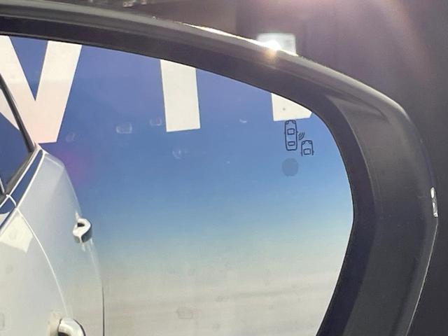 ５００８ ＧＴ　ブルーＨＤｉ　レーダークルーズコントロール　バックカメラ　サイドカメラ　アップルカープレイ　ブラインドスポットアシスト　前席シートヒーター　運転席パワーシート　ハーフレザーシート　スマートキー　ＬＥＤヘッドライト（8枚目）