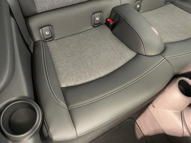 ＭＩＮＩ クーパー　３ドア　カメラ・パーキングアシストＰＫＧ　ペッパーＰＫＧ　純正ＯＰ１６インチアロイホイール　バックカメラ　クルーズコントロール　ＬＥＤヘッド　コンフォートアクセス　パーキングアシスト　ＥＴＣ　禁煙車（35枚目）