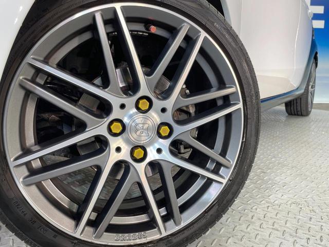 スマートフォーフォー ＢＲＡＢＵＳ　エクスクルーシブ　パノラミックガラスルーフ　バックカメラ　ＬＥＤヘッド　クルーズコントロール　フルセグＴＶ　前席シートヒーター　Ｂｌｕｅｔｏｏｔｈ　禁煙車　ＥＴＣ　純正１７インチアルミホイール　アイドリングストップ（10枚目）