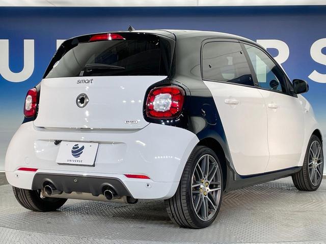 スマートフォーフォー ＢＲＡＢＵＳ　エクスクルーシブ　パノラミックガラスルーフ　バックカメラ　ＬＥＤヘッド　クルーズコントロール　フルセグＴＶ　前席シートヒーター　Ｂｌｕｅｔｏｏｔｈ　禁煙車　ＥＴＣ　純正１７インチアルミホイール　アイドリングストップ（18枚目）