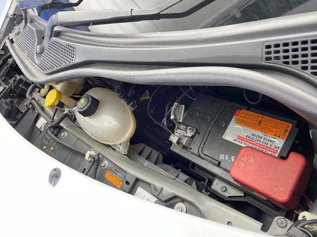 スマートフォーフォー ＢＲＡＢＵＳ　エクスクルーシブ　パノラミックガラスルーフ　バックカメラ　ＬＥＤヘッド　クルーズコントロール　フルセグＴＶ　前席シートヒーター　Ｂｌｕｅｔｏｏｔｈ　禁煙車　ＥＴＣ　純正１７インチアルミホイール　アイドリングストップ（20枚目）