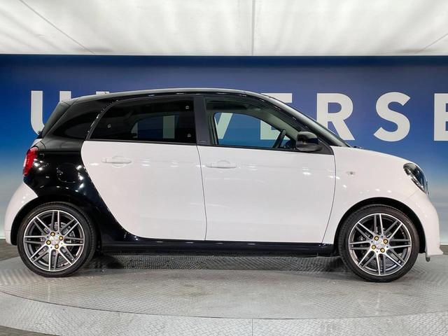 スマートフォーフォー ＢＲＡＢＵＳ　エクスクルーシブ　パノラミックガラスルーフ　バックカメラ　ＬＥＤヘッド　クルーズコントロール　フルセグＴＶ　前席シートヒーター　Ｂｌｕｅｔｏｏｔｈ　禁煙車　ＥＴＣ　純正１７インチアルミホイール　アイドリングストップ（22枚目）