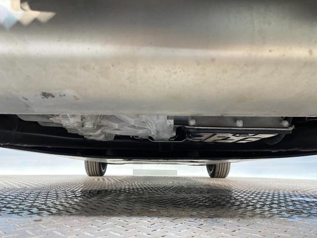 スマートフォーフォー ＢＲＡＢＵＳ　エクスクルーシブ　パノラミックガラスルーフ　バックカメラ　ＬＥＤヘッド　クルーズコントロール　フルセグＴＶ　前席シートヒーター　Ｂｌｕｅｔｏｏｔｈ　禁煙車　ＥＴＣ　純正１７インチアルミホイール　アイドリングストップ（23枚目）