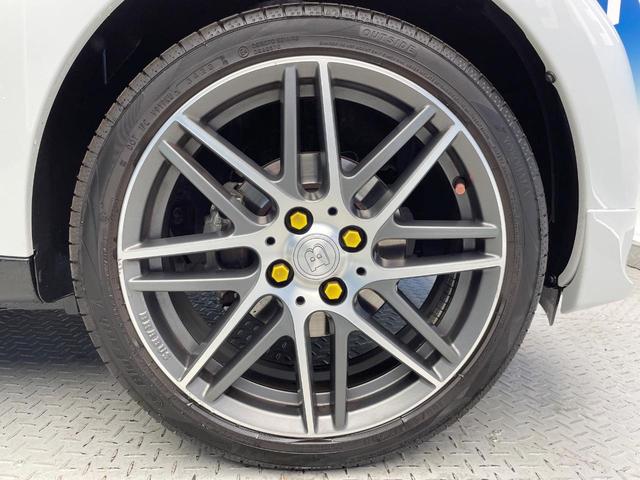 スマートフォーフォー ＢＲＡＢＵＳ　エクスクルーシブ　パノラミックガラスルーフ　バックカメラ　ＬＥＤヘッド　クルーズコントロール　フルセグＴＶ　前席シートヒーター　Ｂｌｕｅｔｏｏｔｈ　禁煙車　ＥＴＣ　純正１７インチアルミホイール　アイドリングストップ（28枚目）