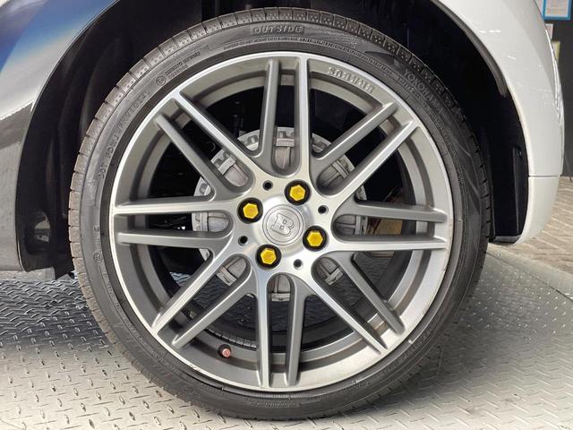 スマートフォーフォー ＢＲＡＢＵＳ　エクスクルーシブ　パノラミックガラスルーフ　バックカメラ　ＬＥＤヘッド　クルーズコントロール　フルセグＴＶ　前席シートヒーター　Ｂｌｕｅｔｏｏｔｈ　禁煙車　ＥＴＣ　純正１７インチアルミホイール　アイドリングストップ（29枚目）