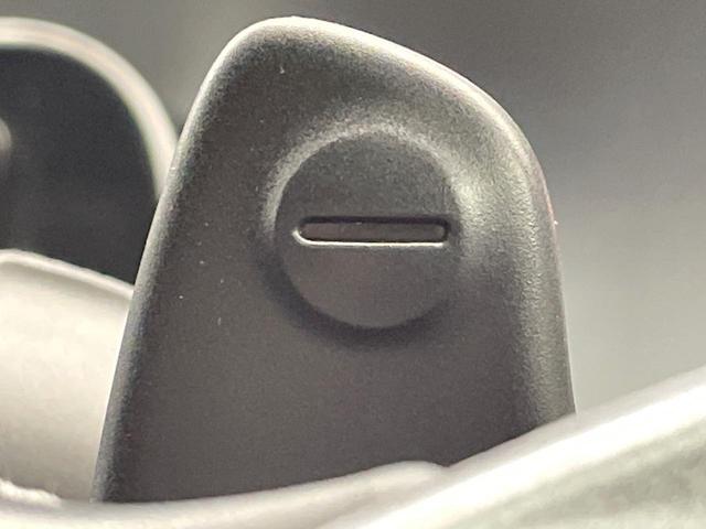 スマートフォーフォー ＢＲＡＢＵＳ　エクスクルーシブ　パノラミックガラスルーフ　バックカメラ　ＬＥＤヘッド　クルーズコントロール　フルセグＴＶ　前席シートヒーター　Ｂｌｕｅｔｏｏｔｈ　禁煙車　ＥＴＣ　純正１７インチアルミホイール　アイドリングストップ（53枚目）