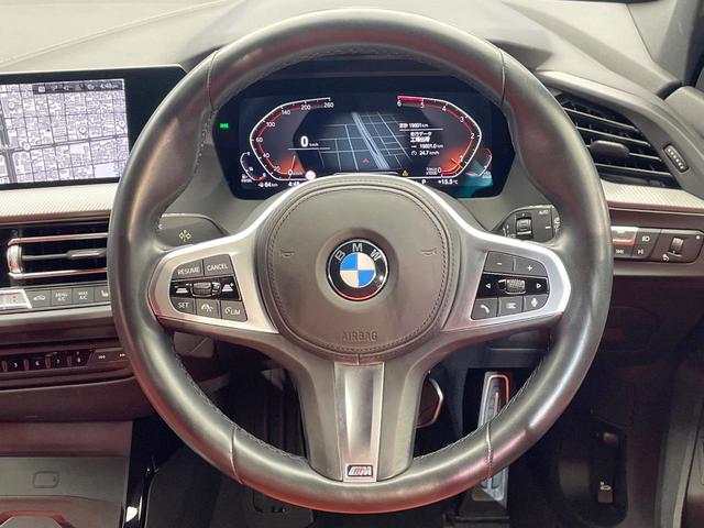 １シリーズ １１８ｄ　Ｍスポーツ　プラスパッケージ　ｉＤｒｉｖｅナビゲーションパッケージ　赤革シート　レーダークルーズ　純正ナビ　ＡｐｐｌｅＣａｒＰｌａｙ　バックカメラ　クリアランスソナー　コンフォートアクセス　ＥＴＣ車載器　禁煙車（12枚目）