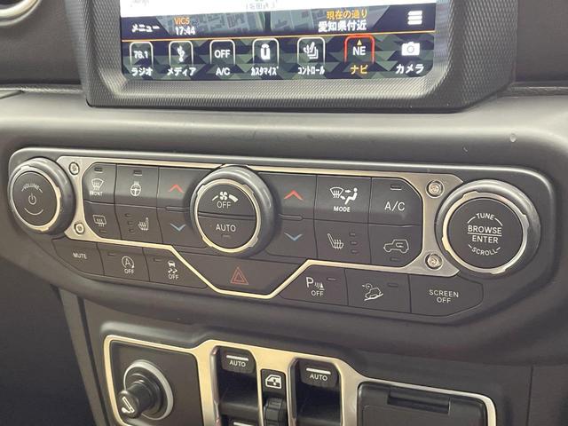 ジープ・ラングラーアンリミテッド サハラ ローンチエディション アップルカープレイ バックカメラ オートクルーズコントロール 前席シートヒーター ALPINE製スピーカー ブラインドスポットアシスト ステアリングヒーター 純正ナビ LEDヘッドライト 禁煙車(49枚目)