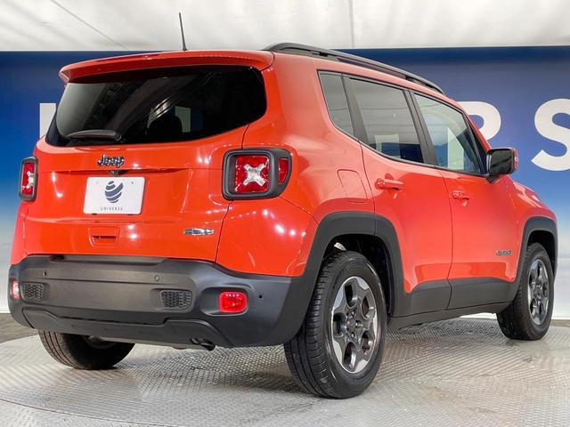 ジープ・レネゲード ロンジチュード　アップルカープレイ　バックカメラ　Ｂｅａｔｓサウンドシステム　オートクルーズコントロール　コーナーセンサー　７インチタッチモニター　３．５インチモノクロマルチビューディスプレイ　純正１６インチＡＷ（18枚目）