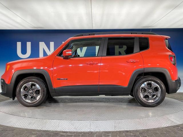 ジープ・レネゲード ロンジチュード　アップルカープレイ　バックカメラ　Ｂｅａｔｓサウンドシステム　オートクルーズコントロール　コーナーセンサー　７インチタッチモニター　３．５インチモノクロマルチビューディスプレイ　純正１６インチＡＷ（22枚目）