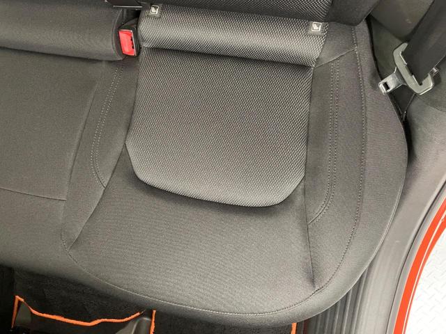 ジープ・レネゲード ロンジチュード　アップルカープレイ　バックカメラ　Ｂｅａｔｓサウンドシステム　オートクルーズコントロール　コーナーセンサー　７インチタッチモニター　３．５インチモノクロマルチビューディスプレイ　純正１６インチＡＷ（40枚目）