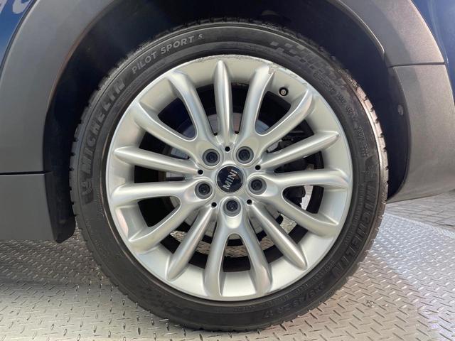 ＭＩＮＩ クーパーＳＤ　クラブマン　ペッパーパッケージ　レーダークルーズ　純正ナビ　Ｂｌｕｅｔｏｏｔｈ　バックカメラ　パークディスタンスコントロール　コンフォートアクセス　ＬＥＤヘッドランプ　純正１７インチＡＷ　ＥＴＣ車載器　禁煙車（29枚目）