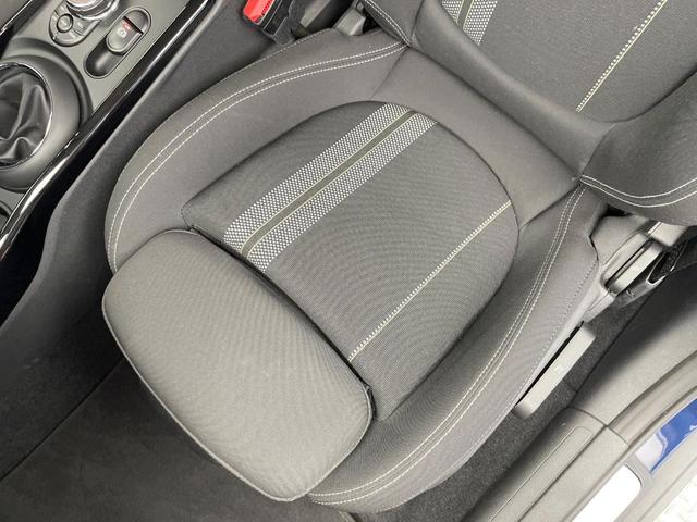 ＭＩＮＩ クーパーＳＤ　クラブマン　ペッパーパッケージ　レーダークルーズ　純正ナビ　Ｂｌｕｅｔｏｏｔｈ　バックカメラ　パークディスタンスコントロール　コンフォートアクセス　ＬＥＤヘッドランプ　純正１７インチＡＷ　ＥＴＣ車載器　禁煙車（36枚目）