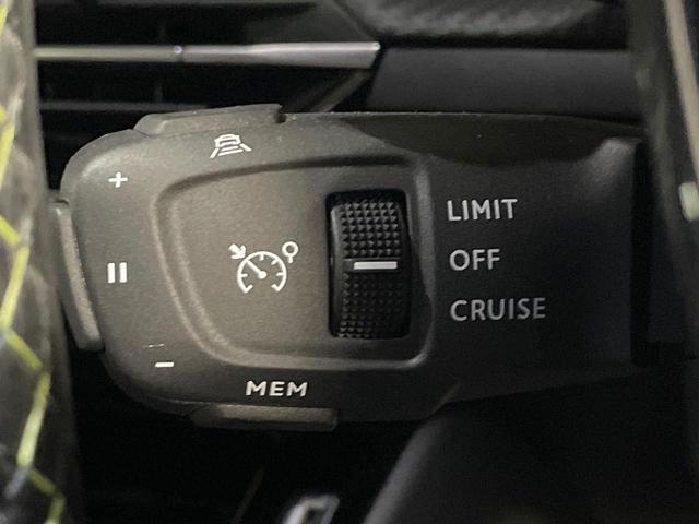 ２０８ ＧＴ　レーダークルーズ　純性ナビ　ＡｐｐｌｅＣａｒＰｌａｙ　バックカメラ　クリアランスソナー　ブラインドスポットアシスト　レーンキープアシスト　前席シートヒーター　ＬＥＤヘッドランプ　ＥＴＣ車載器　禁煙車（4枚目）