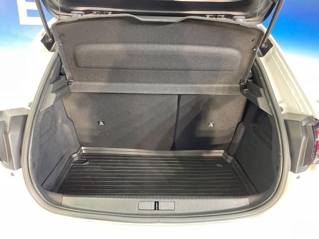 ２０８ ＧＴ　レーダークルーズ　純性ナビ　ＡｐｐｌｅＣａｒＰｌａｙ　バックカメラ　クリアランスソナー　ブラインドスポットアシスト　レーンキープアシスト　前席シートヒーター　ＬＥＤヘッドランプ　ＥＴＣ車載器　禁煙車（11枚目）