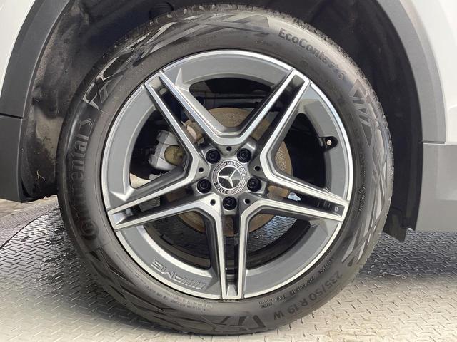 ＧＬＡクラス ＧＬＡ２００ｄ　４マチック　ＡＭＧライン　パノラミックスライディングルーフ　ナビゲーションパッケージ　禁煙車　レーダークルーズ　ＡｐｐｌｅＣａｒＰｌａｙ　全周囲カメラ　純正ナビ　電動リアゲート　アンビエントライト　ＬＥＤヘッドライト　４ＷＤ（30枚目）