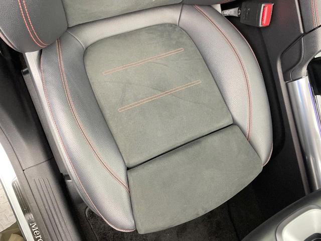 ＧＬＡクラス ＧＬＡ２００ｄ　４マチック　ＡＭＧライン　パノラミックスライディングルーフ　ナビゲーションパッケージ　禁煙車　レーダークルーズ　ＡｐｐｌｅＣａｒＰｌａｙ　全周囲カメラ　純正ナビ　電動リアゲート　アンビエントライト　ＬＥＤヘッドライト　４ＷＤ（36枚目）