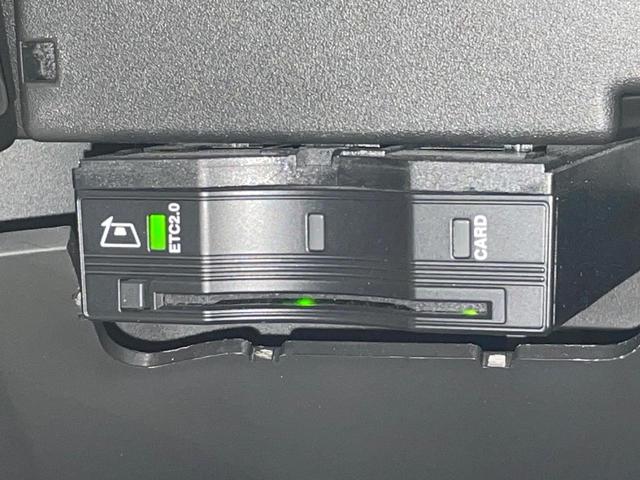 ＧＬＡクラス ＧＬＡ２００ｄ　４マチック　ＡＭＧライン　パノラミックスライディングルーフ　ナビゲーションパッケージ　禁煙車　レーダークルーズ　ＡｐｐｌｅＣａｒＰｌａｙ　全周囲カメラ　純正ナビ　電動リアゲート　アンビエントライト　ＬＥＤヘッドライト　４ＷＤ（46枚目）