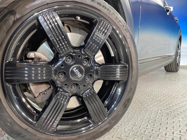 ＭＩＮＩ クーパーＳ　クラシック・トリム　クラシックトリム　純正１７インチブラック塗装ＡＷ　ＡｐｐｌｅＣａｒＰｌａｙ　前席シートヒーター　バックカメラ　クルーズコントロール　衝突被害軽減ブレーキ　ヘッドアップディスプレイ　ＥＴＣ　禁煙車（14枚目）