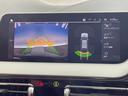 １シリーズ １１８ｄ　Ｍスポーツ　プラスパッケージ　ｉＤｒｉｖｅナビゲーションパッケージ　赤革シート　レーダークルーズ　純正ナビ　ＡｐｐｌｅＣａｒＰｌａｙ　バックカメラ　クリアランスソナー　コンフォートアクセス　ＥＴＣ車載器　禁煙車（5枚目）