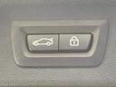 ｘＤｒｉｖｅ　２０ｄ　Ｍスポーツハイラインパッケージ　セレクトＰＫＧ　ハイラインＰＫＧ　純正ＯＰ２０インチＡＷ　パノラマサンルーフ　黒革シート　全周囲カメラ　レーダークルコン？　フルセグＴＶ　全席シートヒーター　ｈａｒｍａｎｋａｒｄｏｎ　禁煙車　ＥＴＣ（24枚目）