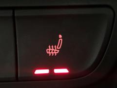 ●フロントシートヒーティング：運転席・助手席共に２段階で調節が可能なシートヒーターを装備しております。季節を問わず快適にご使用いただけます。 7