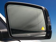 ●ブラインドアシストセンサー：視角からの車を感知し、ドライバーが車線変更を行う際に、警告音と共に注意を促してくれる安全支援機能です！ 5