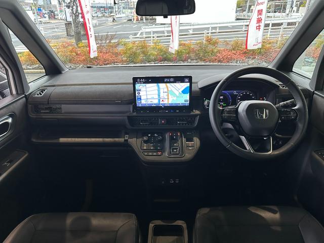 ステップワゴン ｅ：ＨＥＶスパーダプレミアムライン　ワンオーナー車／ギャザズナビ／リアカメラ／マルチビューカメラシステム／ＬＥＤヘッドライト／スマートキー／ＥＴＣ／両側電動スライドドア（2枚目）