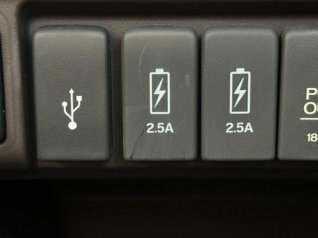 Ｎ－ＯＮＥ セレクト　ギャザズナビ／リアカメラ／あんしんパケ／スマートキー／音声タイプＥＴＣ／シートヒーター／内装茶色／リアプライバシーガラス／オートエアコン／コンビシート／フルセグテレビ対応（13枚目）