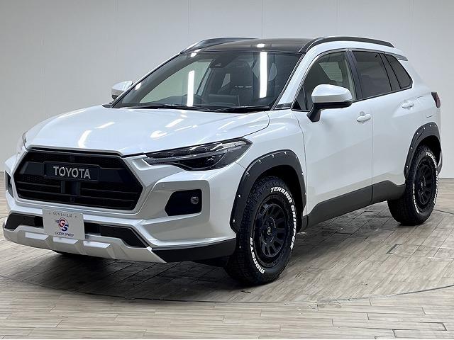 カローラクロス ハイブリッド　Ｚ　登録済未使用車　ＲＡＶ４フェイス　バトルシップ１７インチＡＷ　Ｍ／Ｔタイヤ　パノラマルーフ　９型ディスプレイオーディオ　全周囲カメラ　ブラインドスポットモニター　ＬＥＤ　レダクル　シートヒーター（27枚目）