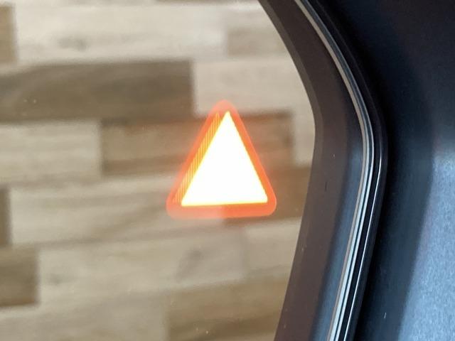 セレナ ハイウェイスターＶ　純正１２．３型ナビ　アラウンドビューモニター　シートヒーター　ＥＴＣ　プロパイロット　デジタルインナーミラー　後席シートヒーター　ブラインドスポットモニター　両側電動スライドドア　ワイヤレス充電（52枚目）