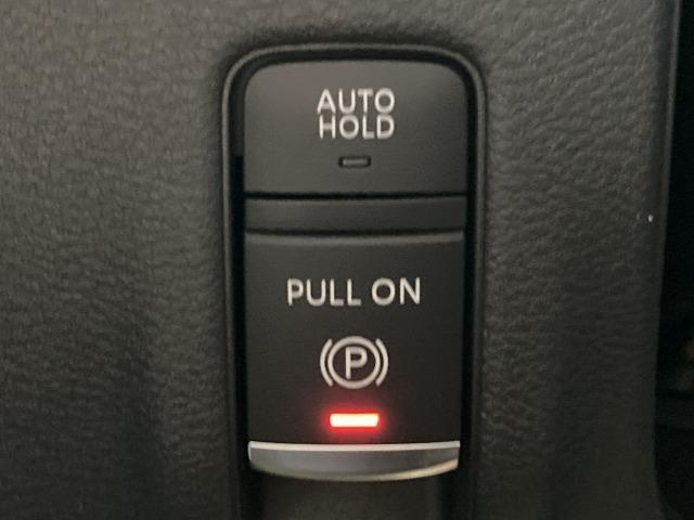 セレナ ハイウェイスターＶ　純正１２．３型ナビ　アラウンドビューモニター　シートヒーター　ＥＴＣ　プロパイロット　デジタルインナーミラー　後席シートヒーター　ブラインドスポットモニター　両側電動スライドドア　ワイヤレス充電（66枚目）