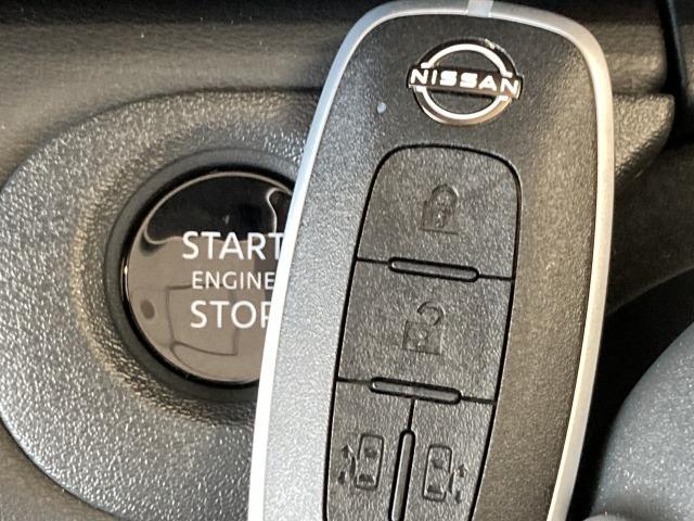 セレナ ハイウェイスターＶ　純正１２．３型ナビ　アラウンドビューモニター　シートヒーター　ＥＴＣ　プロパイロット　デジタルインナーミラー　後席シートヒーター　ブラインドスポットモニター　両側電動スライドドア　ワイヤレス充電（67枚目）