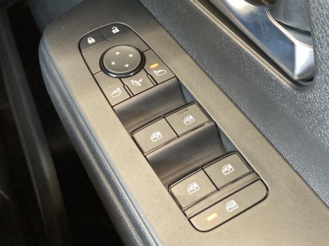 お問い合わせは０１２０−２４ー４０９２まで。専門店だからこその知識・経験豊富なスタッフ達が、お客様に最適な一台をご案内致します。