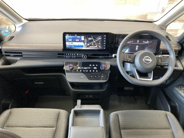 セレナ ハイウェイスターＶ　純正１２．３型ナビ　アラウンドビューカメラ　シートヒーター　ステアリングヒーター　ブラインドスポットモニター　プロパイロッド　デジタルインナーミラー　ワイヤレス充電　電動パーキングブレーキ　ＥＴＣ（21枚目）
