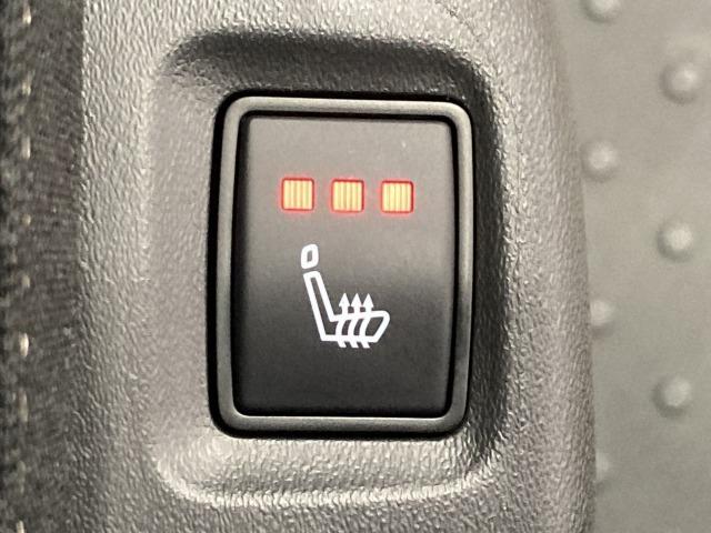 セレナ ハイウェイスターＶ　純正１２．３型ナビ　アラウンドビューカメラ　シートヒーター　ステアリングヒーター　ブラインドスポットモニター　プロパイロッド　デジタルインナーミラー　ワイヤレス充電　電動パーキングブレーキ　ＥＴＣ（27枚目）