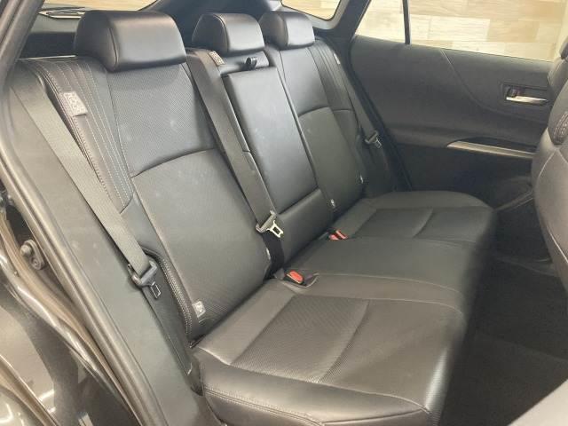 ハリアーハイブリッド Ｚ　“Ｌｅａｔｈｅｒ　Ｐａｃｋａｇｅ”　純正１２．３インチ　パノラマルーフ　パノラミックビューモニター　ＪＢＬスピーカー　ブラインドスポットモニター　ヘッドアップディスプレイ　デジタルインナーミラー　ヘッドアップディスプレイ　シートヒーター（12枚目）